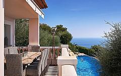 Propriété de luxe avec vue mer panoramique